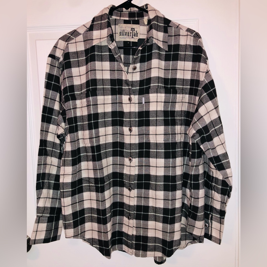 Levi’s Silvertab Button Down